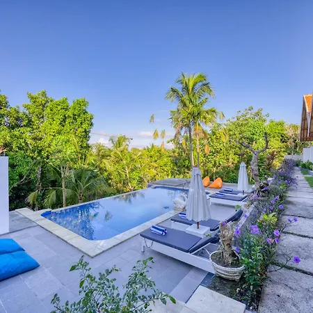 Kelingking Beach Villas